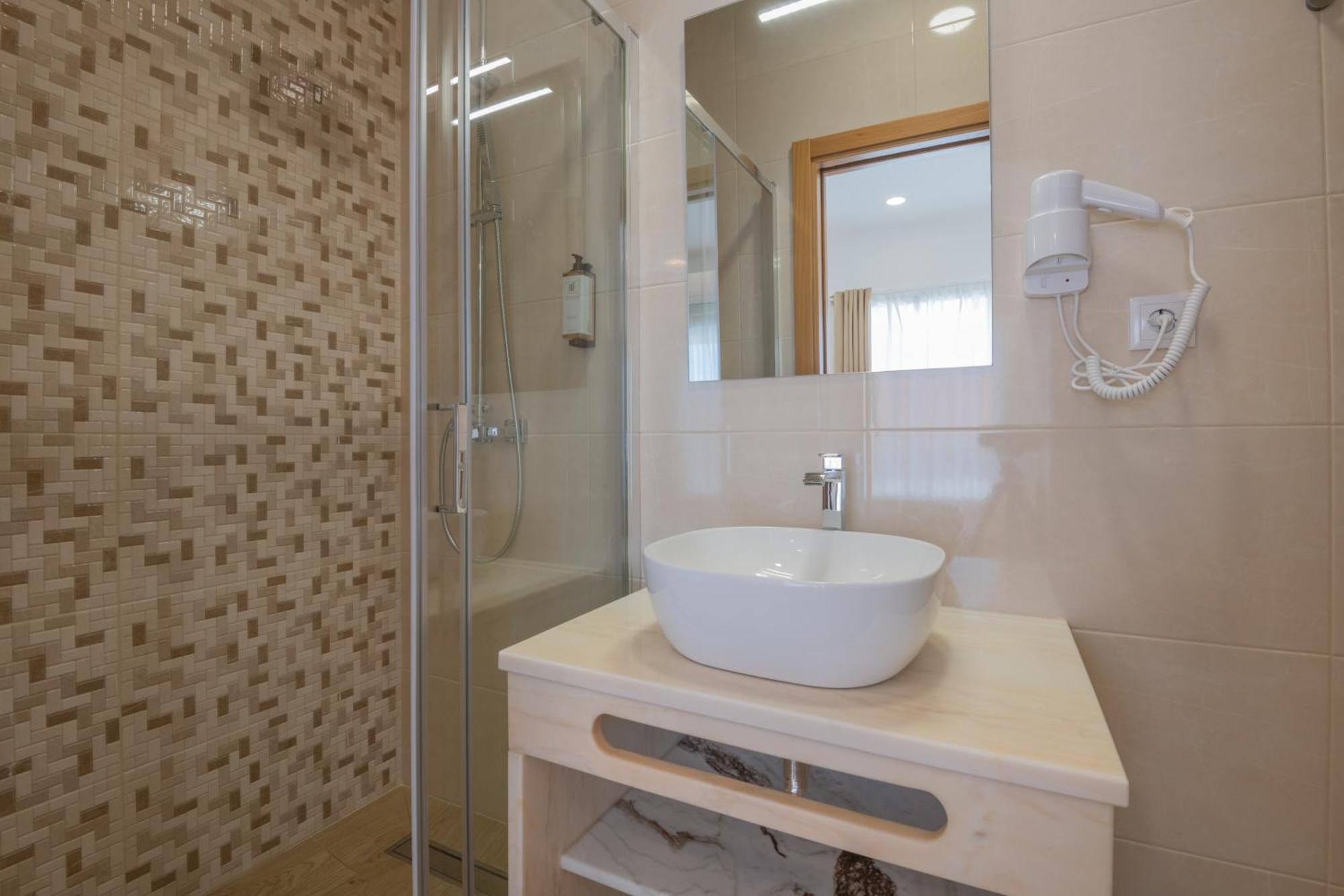Villa Harbour Rooms & Apartments 米尔芳提斯城 外观 照片