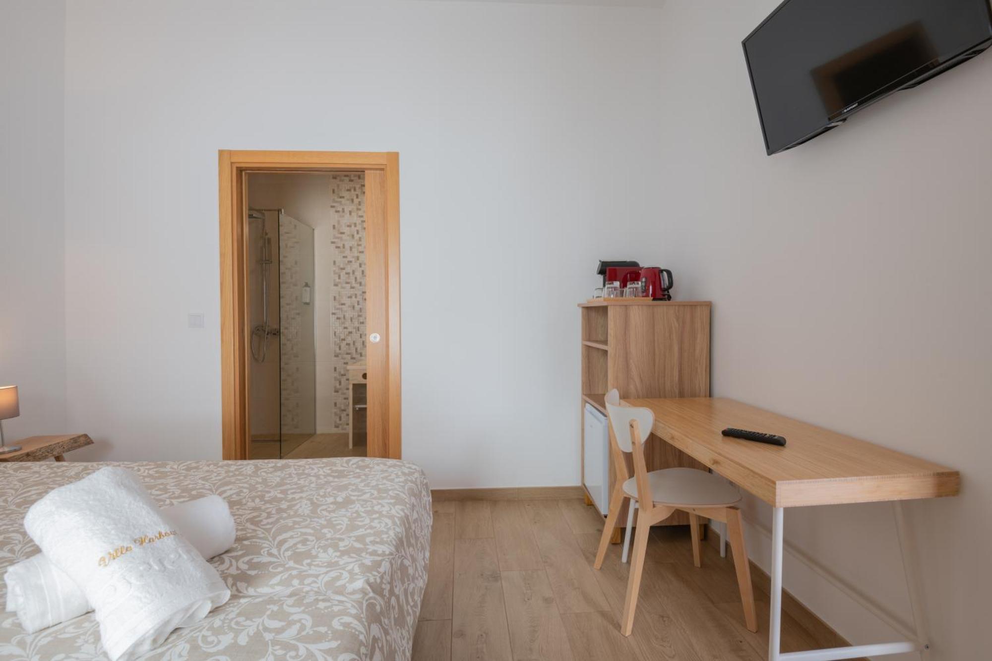 Villa Harbour Rooms & Apartments 米尔芳提斯城 外观 照片
