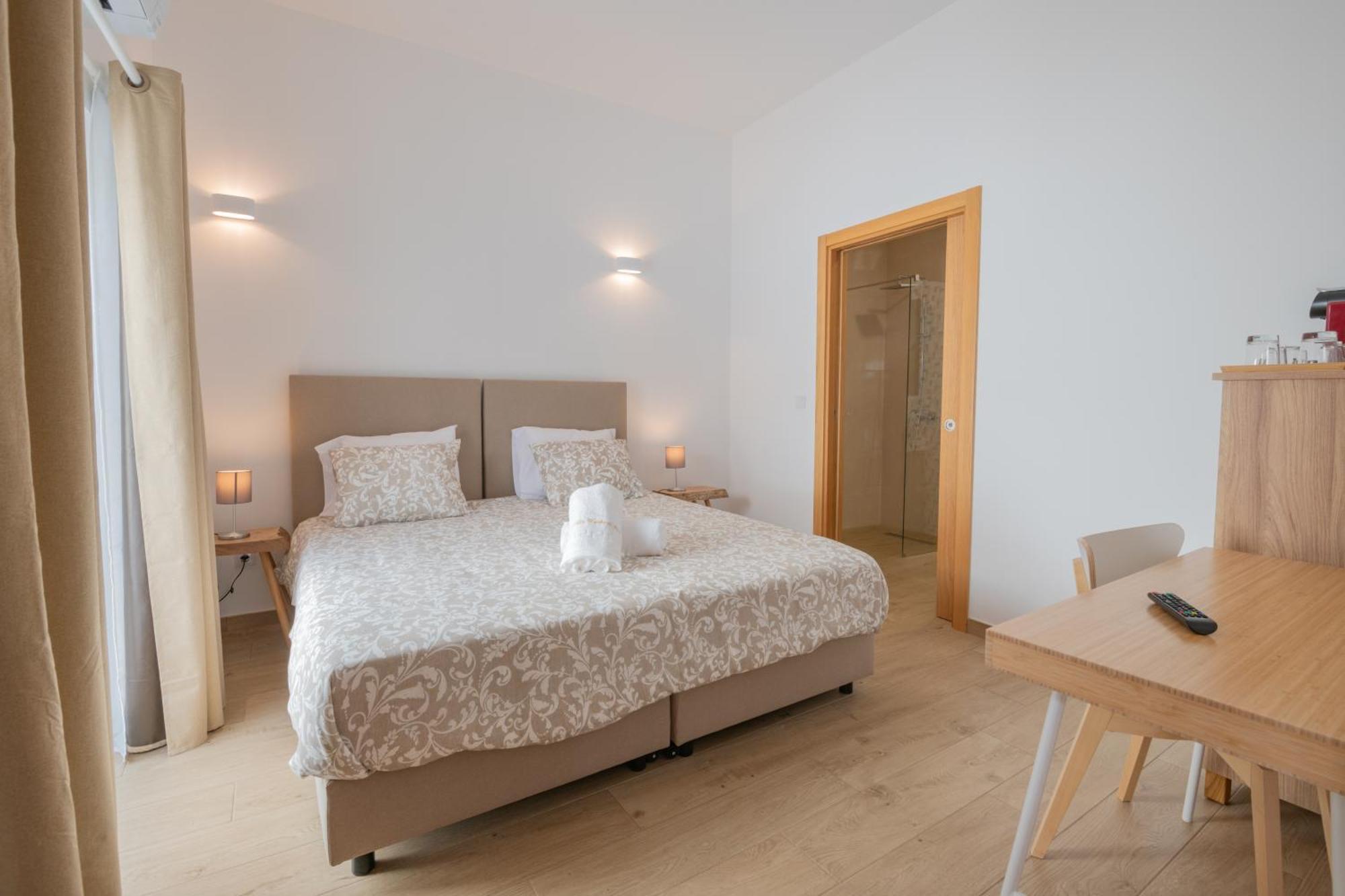 Villa Harbour Rooms & Apartments 米尔芳提斯城 外观 照片